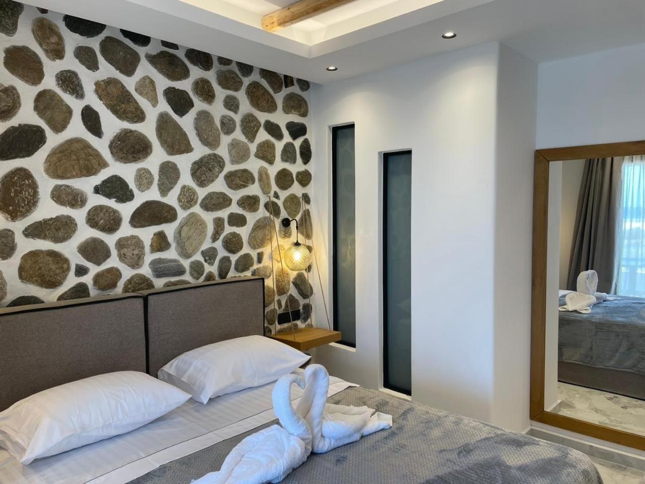 Latramys Suites Μικρή Βίγλα Εξωτερικό φωτογραφία